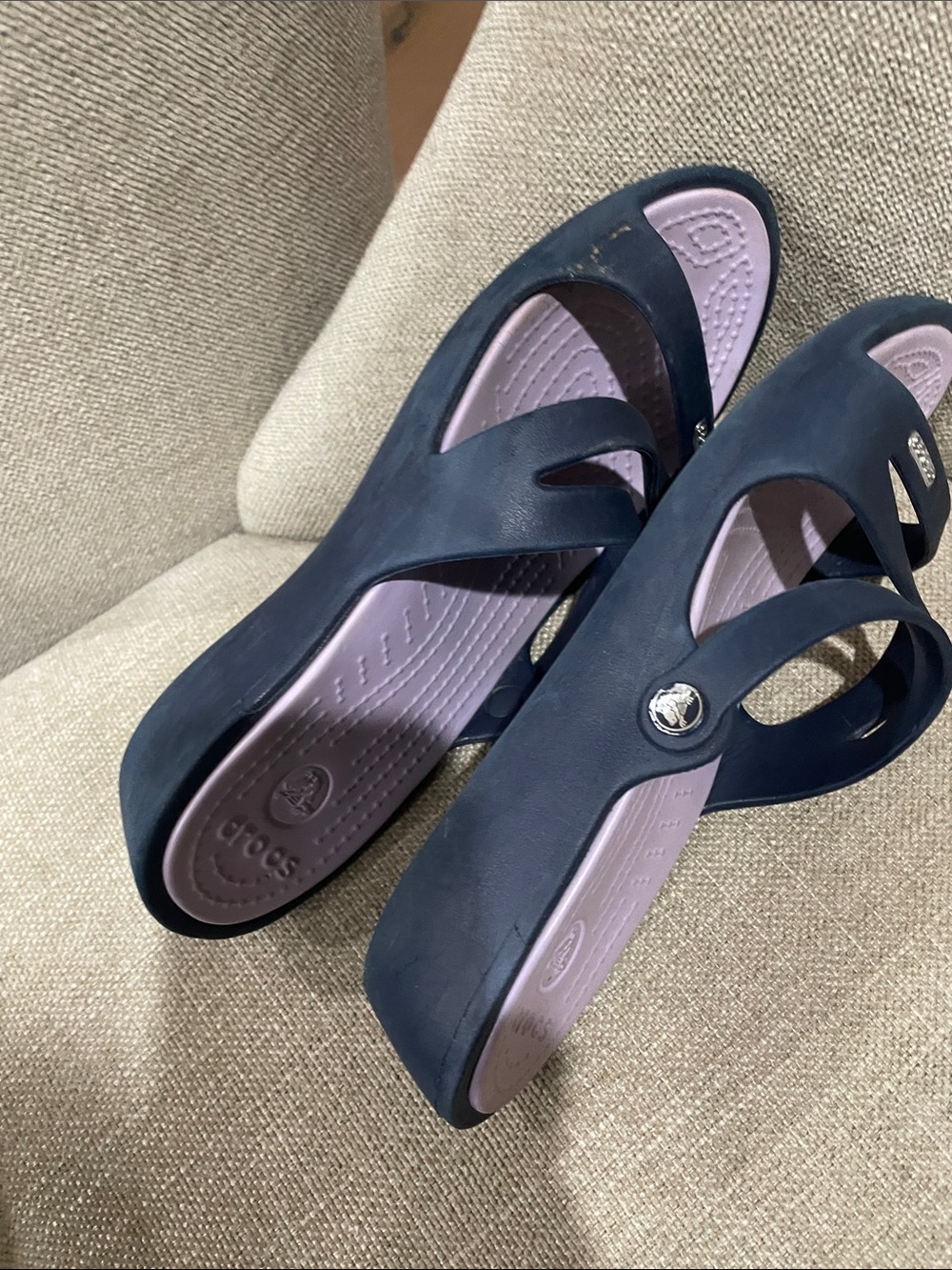 CROCS Women’s blue Slide Sandals with Light purple footbed - Picture 6 of 8